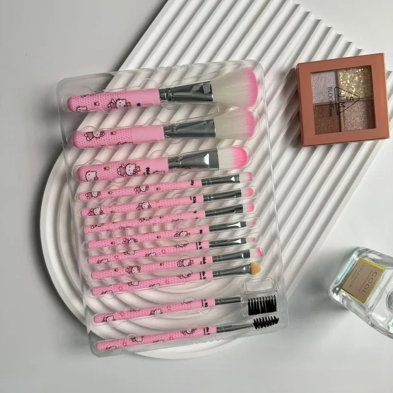 Hello Kitty 12-piece Makeup Br - Cosplay Prop Kit recension och pris
