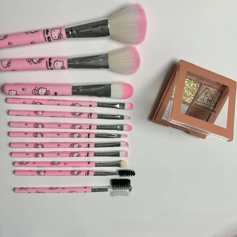 Hello Kitty 12-piece Makeup Br - Cosplay Prop Kit recension och pris